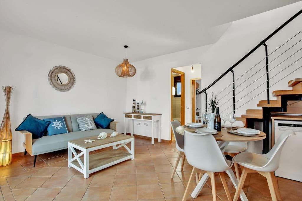 לאחארס Villa Fenix - Oasis In Natural Reserve מראה חיצוני תמונה
